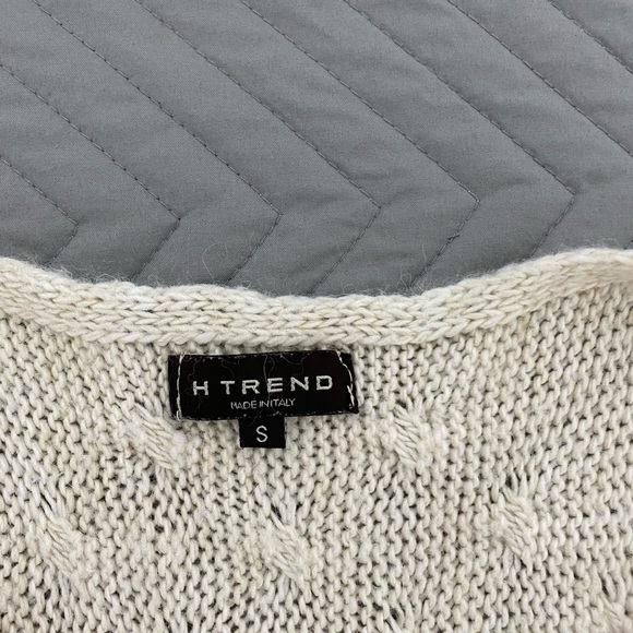 Winged sweater - Picture 3 of 3